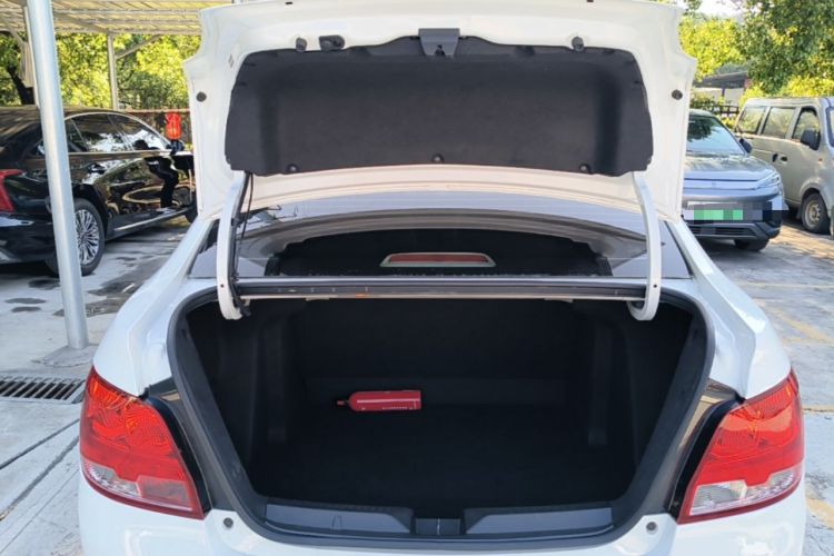 Used Chevrolet Sail 2015 Sail 3 1.3L AMT Ideal Edition Trunk