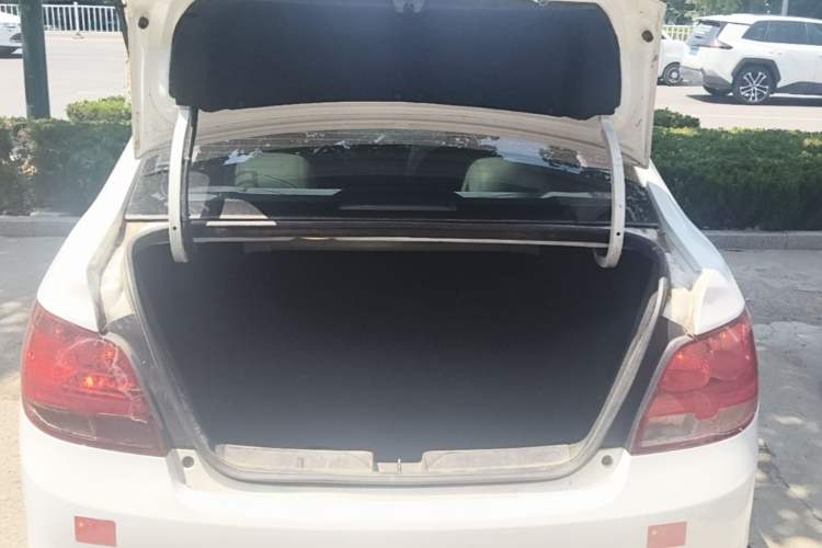 Used Chevrolet Sail 2015 Sail 3 1.5L Manual with Ideal Sunroof Edition Trunk