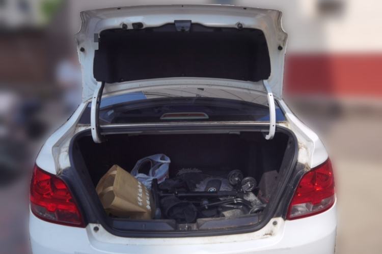 Used Chevrolet Sail 2015 Sail 3 1.5L AMT Happiness Sunroof Edition Trunk