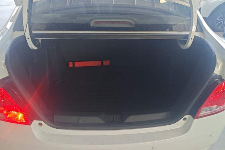Used Chevrolet Sail 2015 Sail 3 1.3L AMT Ideal Edition Trunk