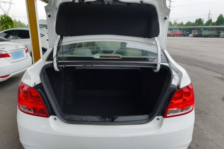 Used Chevrolet Sail 2015 Sail 3 1.5L Manual with Ideal Sunroof Edition Trunk