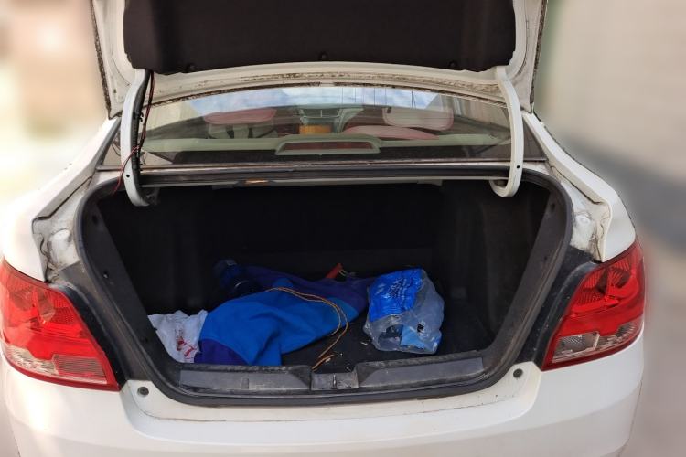 Used Chevrolet Sail 2015 Sail 3 1.3L AMT Ideal Edition Trunk