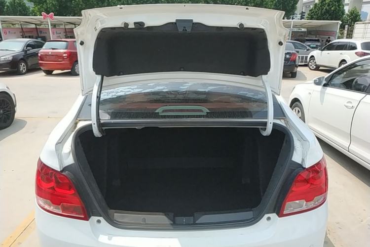 Used Chevrolet Sail 2015 Sail 3 1.5L AMT Happiness Sunroof Edition Trunk