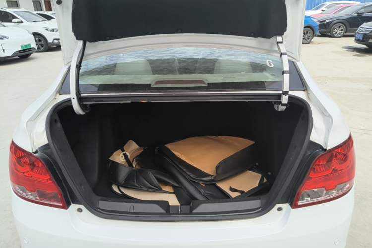 Used Chevrolet Sail 2015 Sail 3 1.3L AMT Ideal Edition Trunk