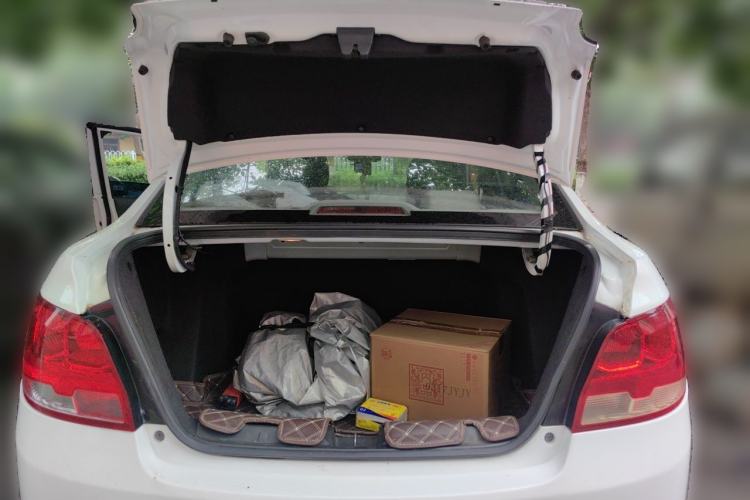 Used Chevrolet Sail 2015 Sail 3 1.5L AMT Happiness Sunroof Edition Trunk