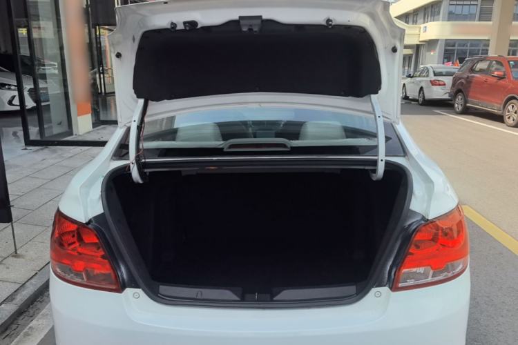 Used Chevrolet Sail 2015 Sail 3 1.3L AMT Ideal Edition Trunk