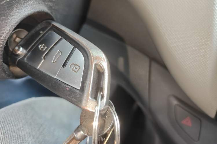 Used Chevrolet Sail 2015 Sail 3 1.5L Manual with Ideal Sunroof Edition Vehicle Key