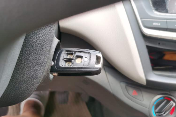 Used Chevrolet Sail 2015 Sail 3 1.5L Manual with Ideal Sunroof Edition Vehicle Key