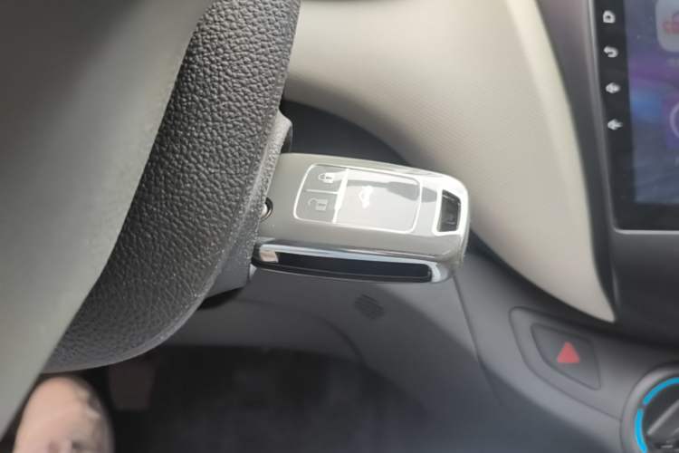 Used Chevrolet Sail 2015 Sail 3 1.5L Manual with Ideal Sunroof Edition Vehicle Key
