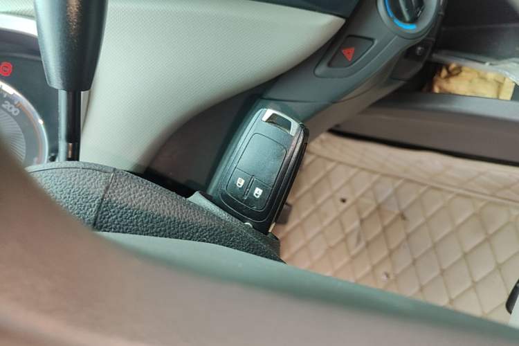 Used Chevrolet Sail 2015 Sail 3 1.3L Manual with Ideal Sunroof Edition Vehicle Key