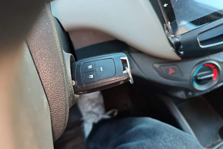 Used Chevrolet Sail 2015 Sail 3 1.3L AMT Ideal Edition Vehicle Key