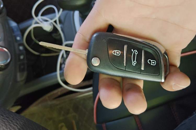 Used Chevrolet Sail 2015 Sail 3 1.5L Manual Happiness Edition Vehicle Key