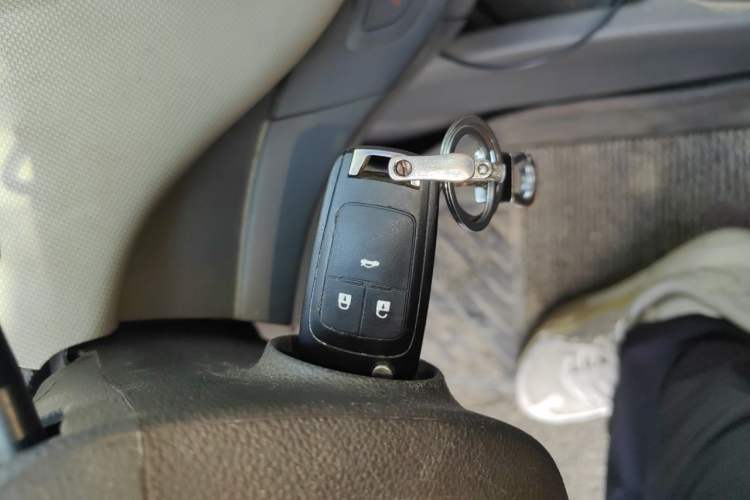 Used Chevrolet Sail 2015 Sail 3 1.5L Manual with Ideal Sunroof Edition Vehicle Key