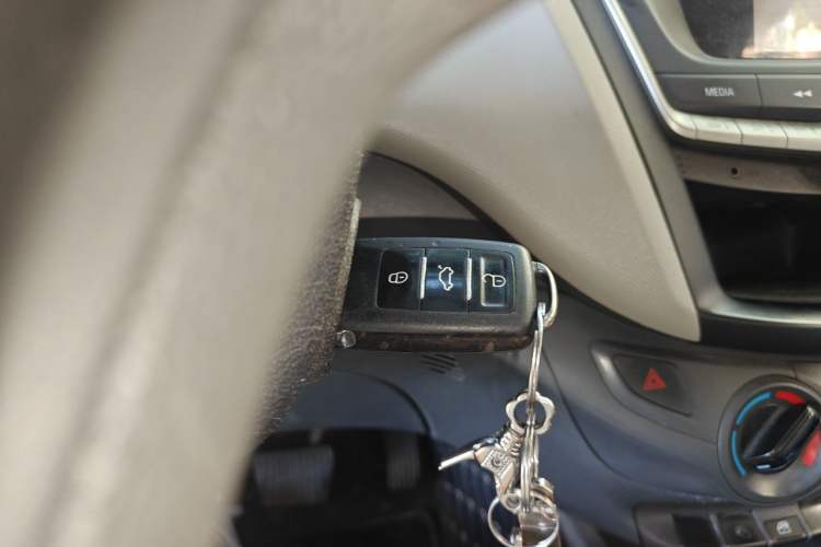 Used Chevrolet Sail 2015 Sail 3 1.3L AMT Ideal Edition Vehicle Key