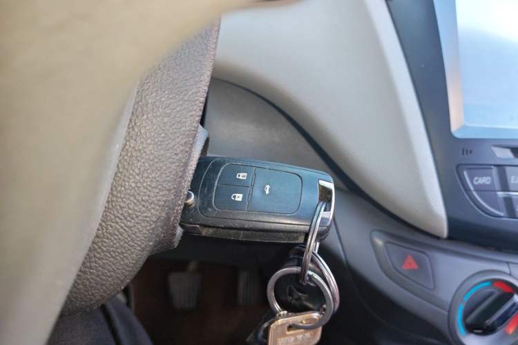 Used Chevrolet Sail 2015 Sail 3 1.5L Manual with Ideal Sunroof Edition Vehicle Key