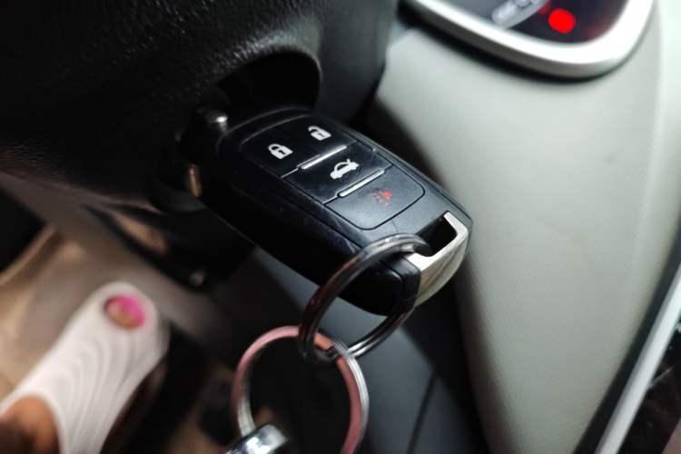 Used Chevrolet Sail 2015 Sail 3 1.5L Manual with Ideal Sunroof Edition Vehicle Key