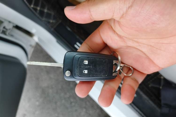 Used Chevrolet Sail 2015 Sail 3 1.5L Manual with Ideal Sunroof Edition Vehicle Key