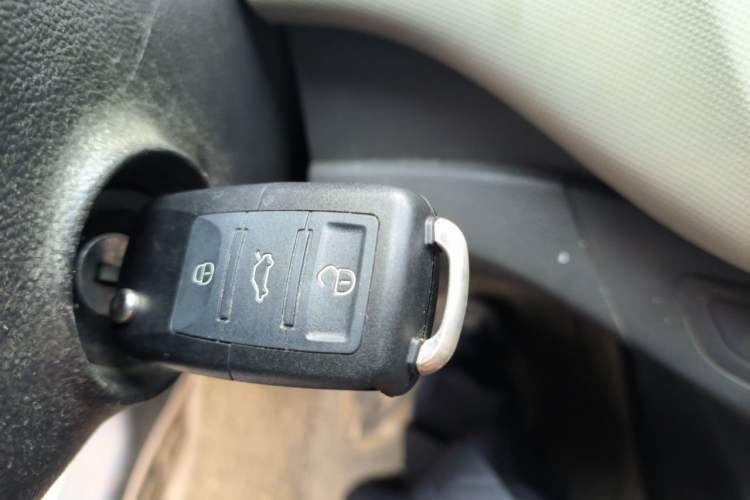 Used Chevrolet Sail 2015 Sail 3 1.5L Manual with Ideal Sunroof Edition Vehicle Key