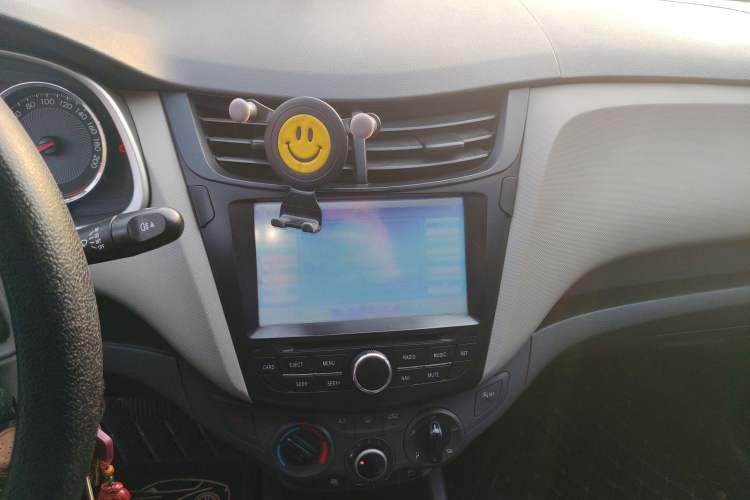 Used Chevrolet Sail 2015 Sail 3 1.3L AMT Ideal Edition Audio And AC Panel