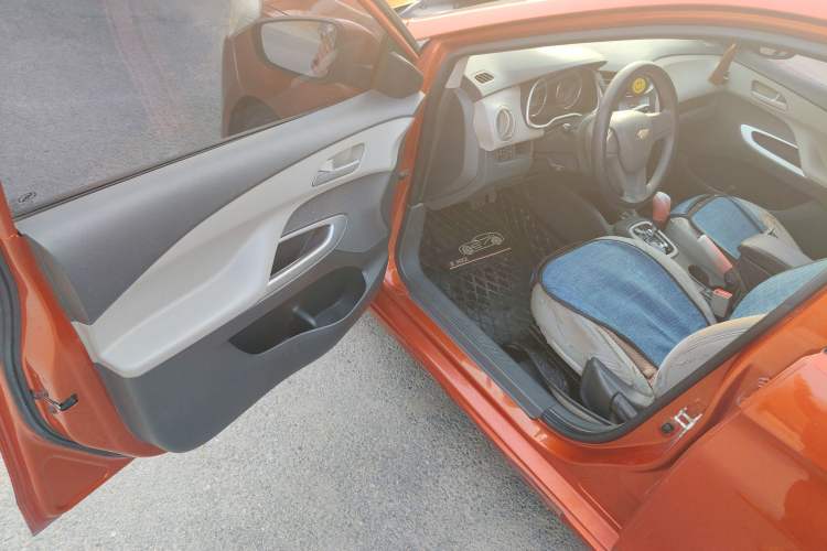 Used Chevrolet Sail 2015 Sail 3 1.3L AMT Ideal Edition Driver Seat