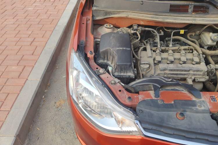 Used Chevrolet Sail 2015 Sail 3 1.3L AMT Ideal Edition Engine Bay Right