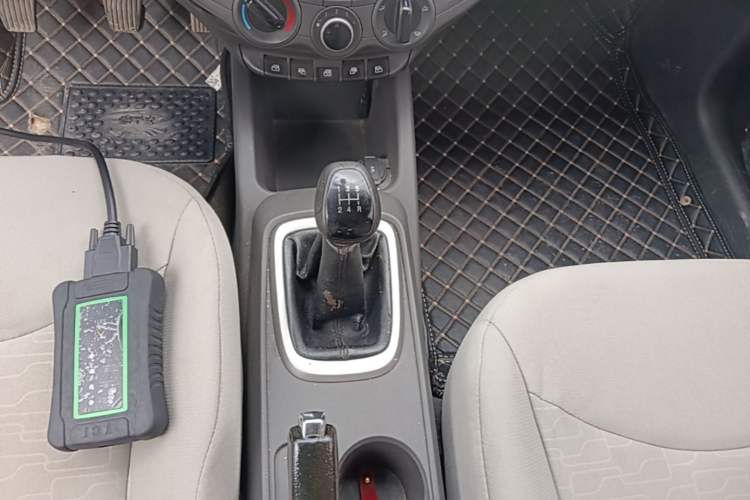 Used Chevrolet Sail 2015 Sail 3 1.3L Manual Ideal Edition Gear Lever