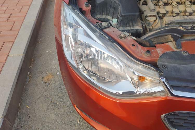 Used Chevrolet Sail 2015 Sail 3 1.3L AMT Ideal Edition Right Front Headlight