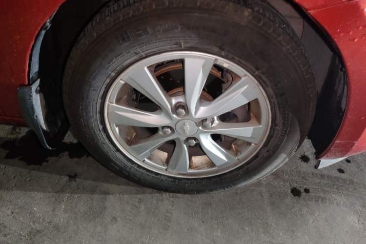 Used Chevrolet Sail 2015 Sail 3 1.5L Manual with Ideal Sunroof Edition Right Front Wheel Hub