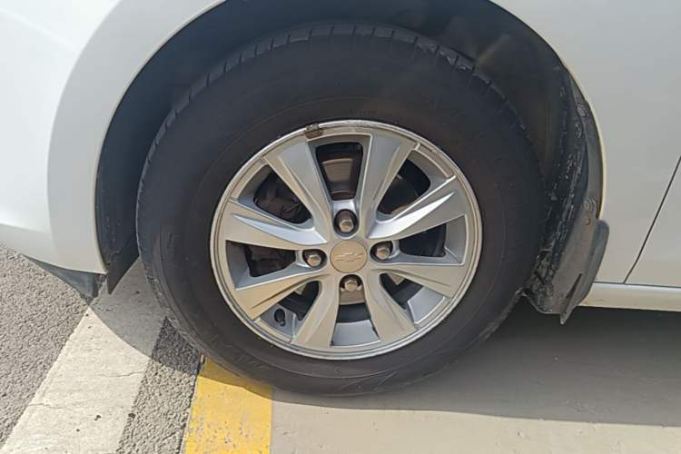 Used Chevrolet Sail 2016 Sail 3 1.3L Manual Comfort Sunroof Edition Left Front Wheel Hub