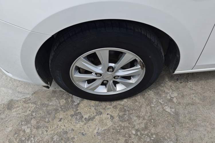Used Chevrolet Sail 2016 Sail 3 1.3L Manual Comfort Sunroof Edition Left Front Wheel Hub