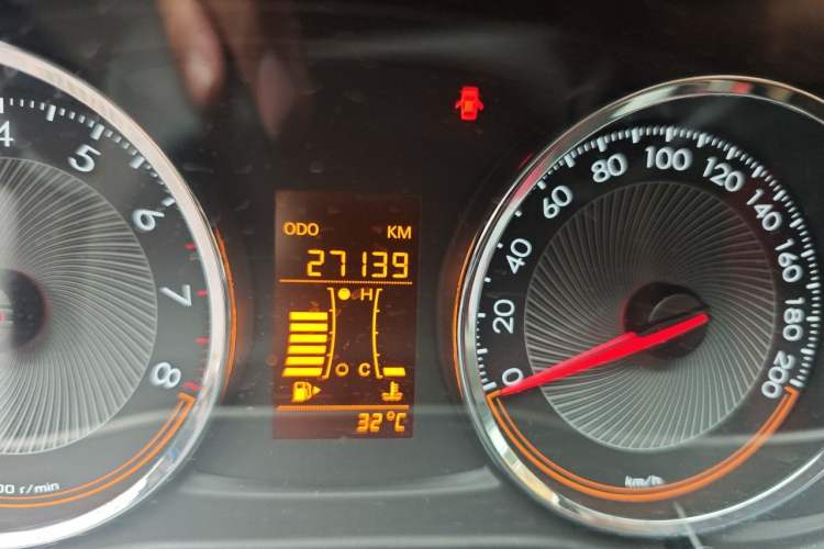 Used Chevrolet Sail 2016 Sail 3 1.3L Manual Comfort Sunroof Edition Odometer Close Up