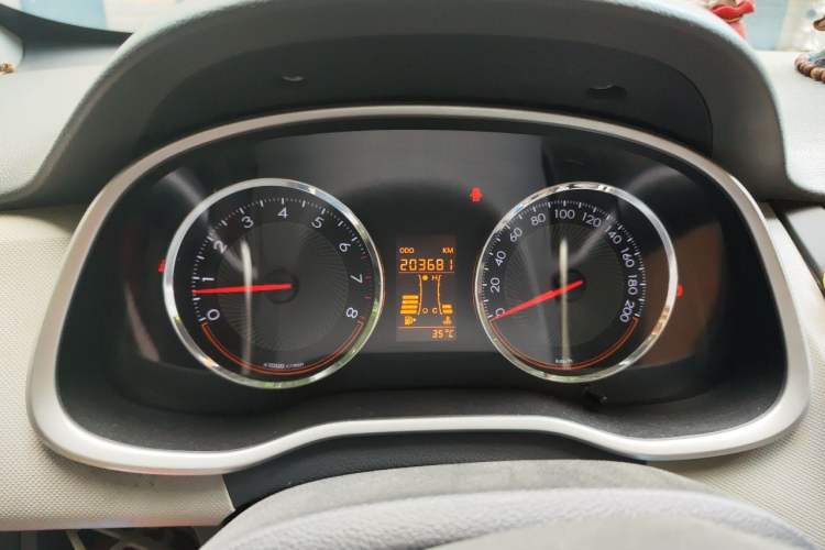 Used Chevrolet Sail 2016 Sail 3 1.3L Manual Comfort Sunroof Edition Odometer Close Up