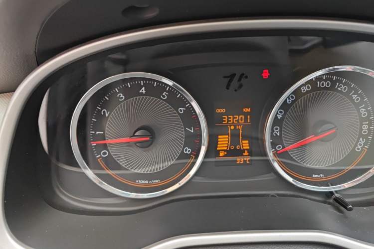Used Chevrolet Sail 2016 Sail 3 1.3L Manual Comfort Sunroof Edition Odometer Close Up