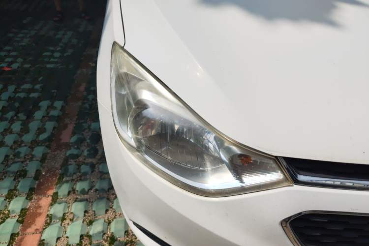 Used Chevrolet Sail 2016 Sail 3 1.3L Manual Comfort Sunroof Edition Right Front Headlight