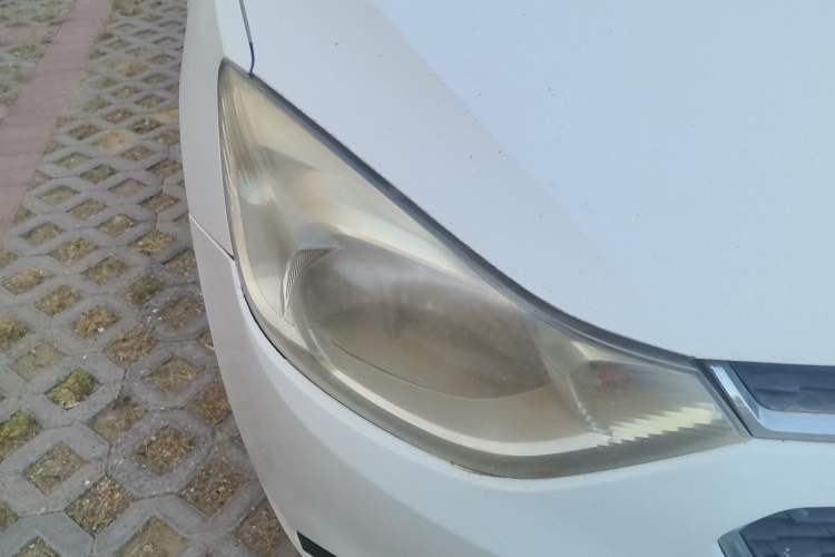 Used Chevrolet Sail 2016 Sail 3 1.3L Manual Comfort Sunroof Edition Right Front Headlight