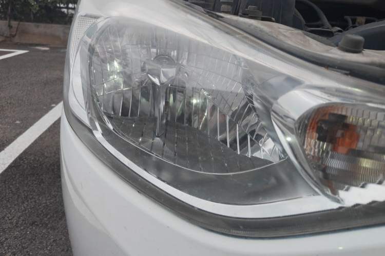 Used Chevrolet Sail 2016 Sail 3 1.3L Manual Comfort Sunroof Edition Right Front Headlight
