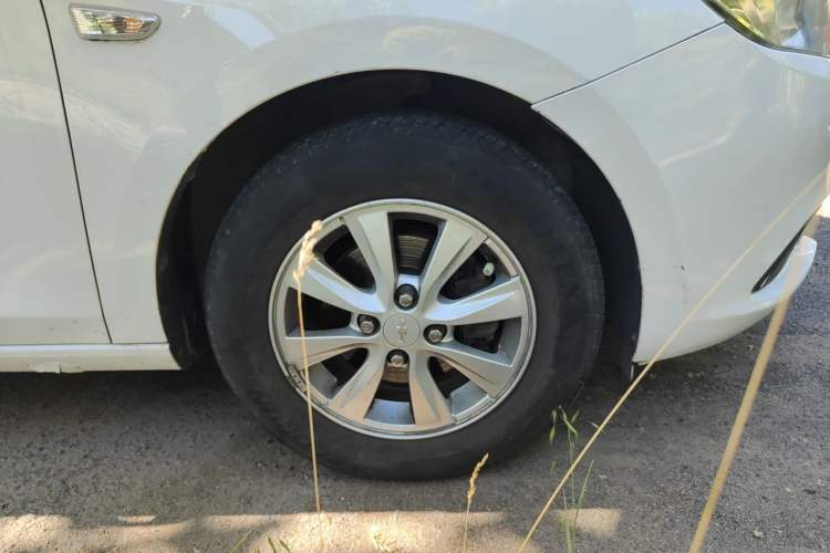 Used Chevrolet Sail 2016 Sail 3 1.3L Manual Comfort Sunroof Edition Right Front Wheel Hub