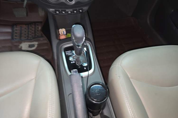 Used Chevrolet Sail 2018 Sail 3 1.3L AMT Ideal Edition Gear Lever