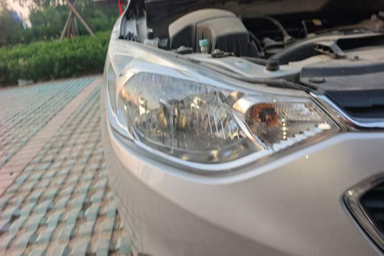 Used Chevrolet Sail 2018 Sail 3 1.3L Manual Comfort Sunroof Edition Right Front Headlight