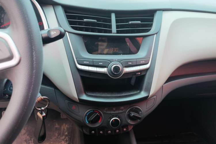 Used Chevrolet Sail 2018 Sail 3 1.3L Manual Comfort Sunroof Edition Audio And AC Panel