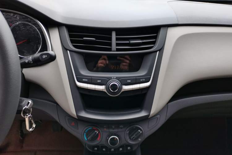 Used Chevrolet Sail 2018 Sail 3 1.3L Manual Comfort Sunroof Edition Audio And AC Panel