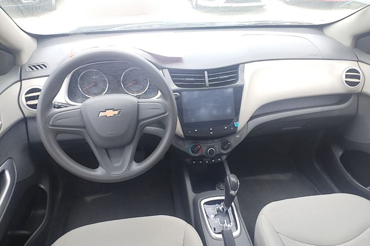 Used Chevrolet Sail 2018 Sail 3 1.3L AMT Ideal Edition Center Console