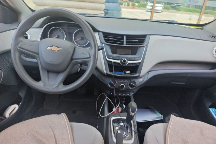Used Chevrolet Sail 2018 Sail 3 1.3L AMT Ideal Edition Center Console