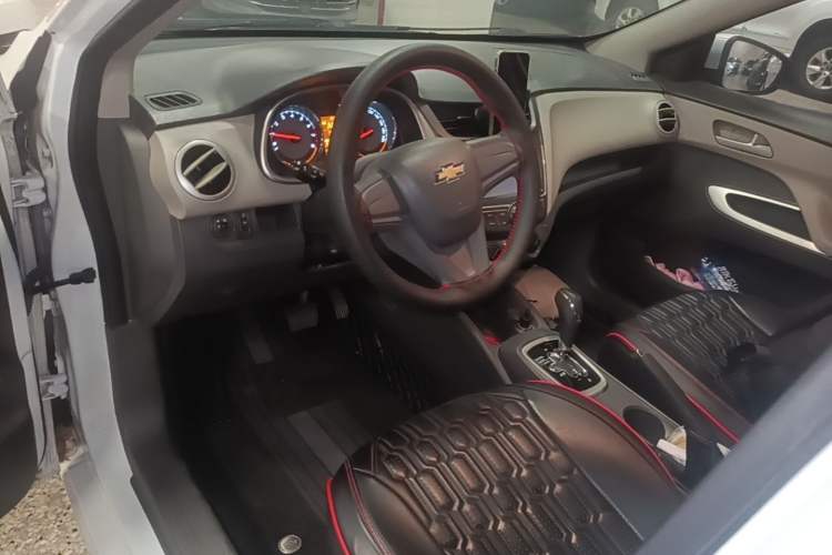 Used Chevrolet Sail 2018 Sail 3 1.3L AMT Ideal Edition Center Console