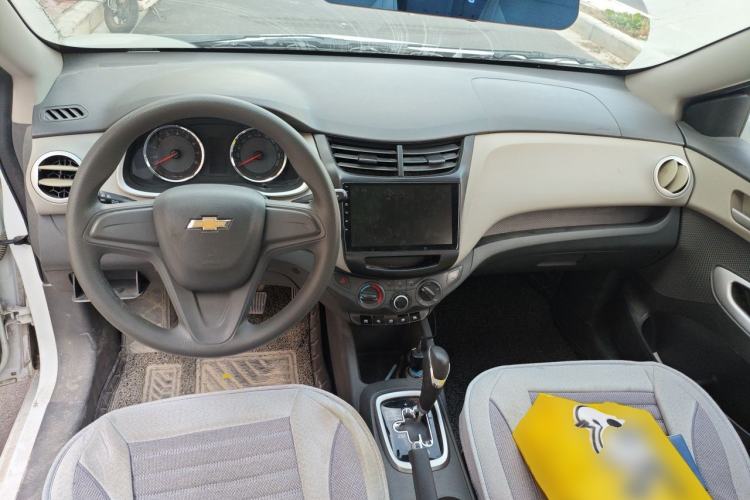 Used Chevrolet Sail 2018 Sail 3 1.3L AMT Ideal Edition Center Console