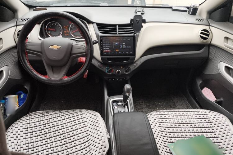 Used Chevrolet Sail 2018 Sail 3 1.3L AMT Ideal Edition Center Console