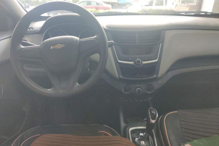 Used Chevrolet Sail 2018 Sail 3 1.3L AMT Ideal Edition Center Console