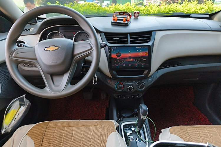 Used Chevrolet Sail 2018 Sail 3 1.3L AMT Ideal Edition Center Console