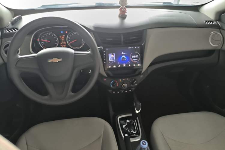 Used Chevrolet Sail 2018 Sail 3 1.3L AMT Ideal Edition Center Console