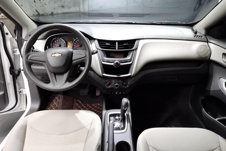 Used Chevrolet Sail 2018 Sail 3 1.3L AMT Ideal Edition Center Console